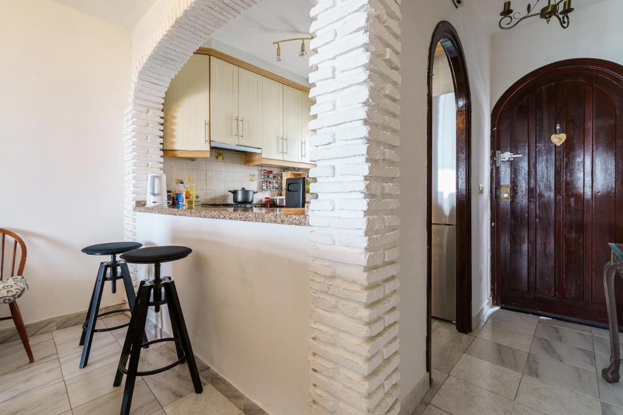 Malagasuite Pool Apartment